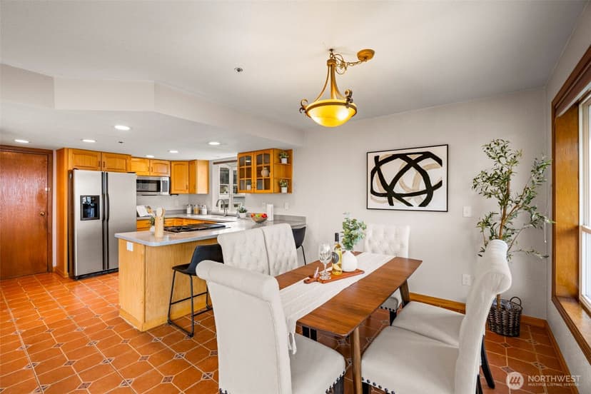 Property photo for 12205 Shorewood Drive SW, Burien photo 11
