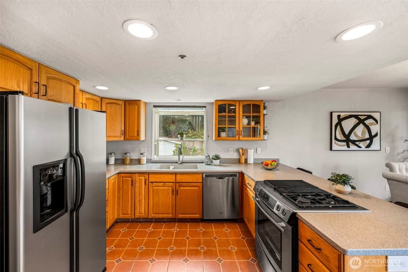 Property photo for 12205 Shorewood Drive SW, Burien photo 12