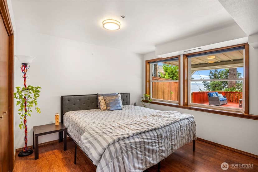 Property photo for 12205 Shorewood Drive SW, Burien photo 35