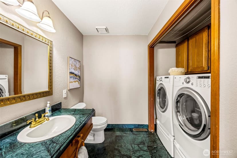 Property photo for 12205 Shorewood Drive SW, Burien photo 15