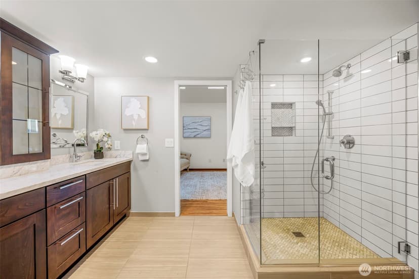Property photo for 12205 Shorewood Drive SW, Burien photo 18