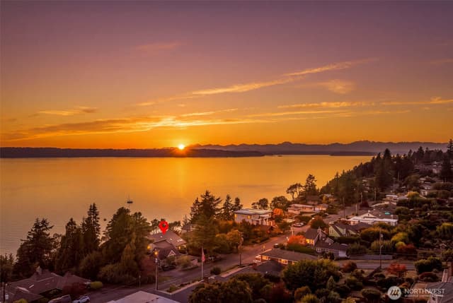 Property photo for 12205 Shorewood Drive SW, Burien