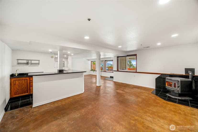 Property photo for 12205 Shorewood Drive SW, Burien photo 34