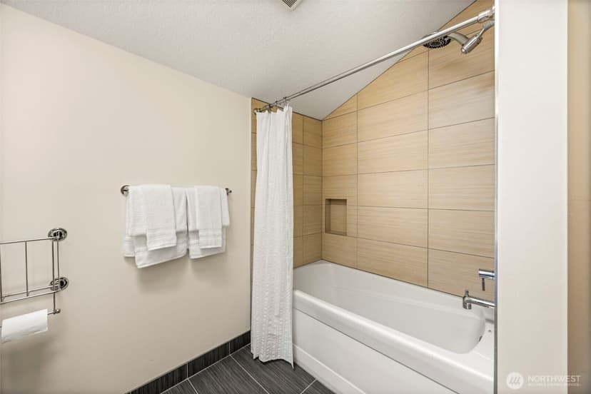 Property photo for 12205 Shorewood Drive SW, Burien photo 29