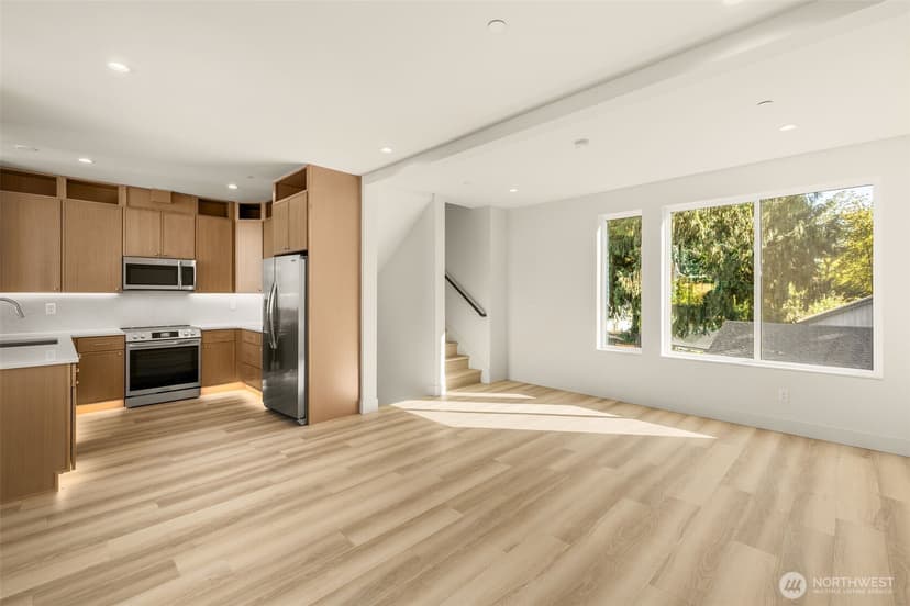 Property photo for 10331 B Ashworth Avenue N, Seattle photo 10