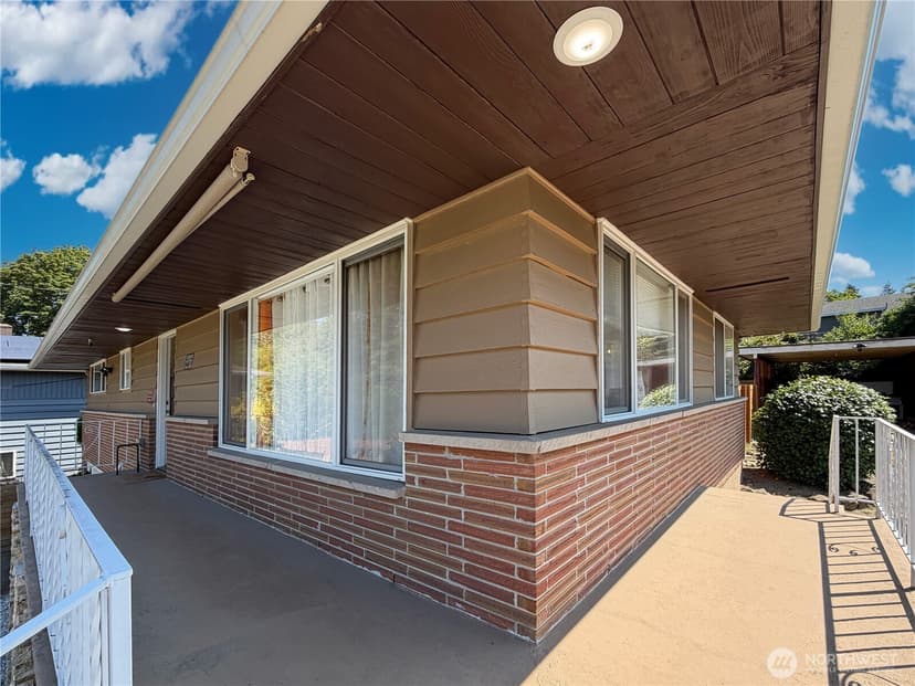 Property photo for 23922 94th Avenue S, Kent photo 6