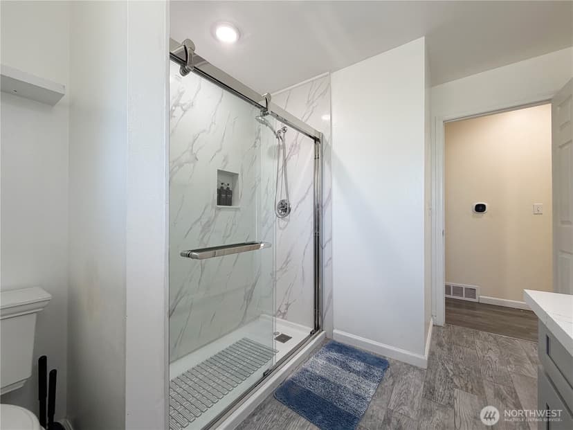 Property photo for 23922 94th Avenue S, Kent photo 21