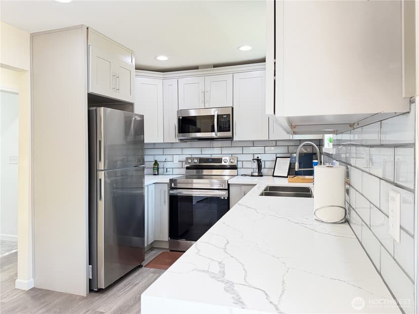 Property photo for 23922 94th Avenue S, Kent photo 17