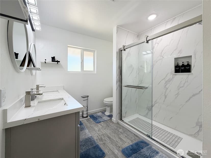Property photo for 23922 94th Avenue S, Kent photo 19