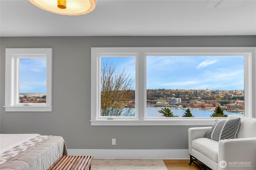 Property photo for 1612 5th Avenue N, Seattle photo 16