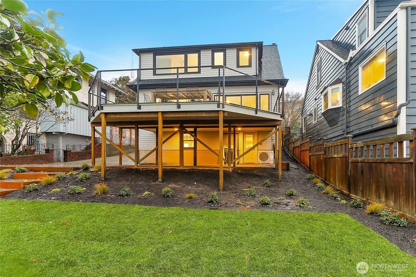 Property photo for 1612 5th Avenue N, Seattle photo 25