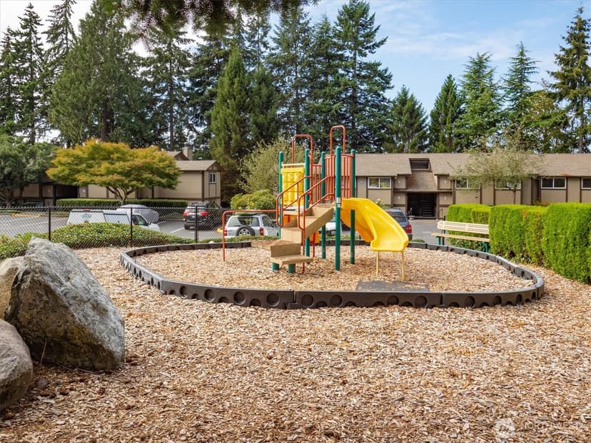 Property photo for 4727 176th Street SW #J3, Lynnwood photo 26
