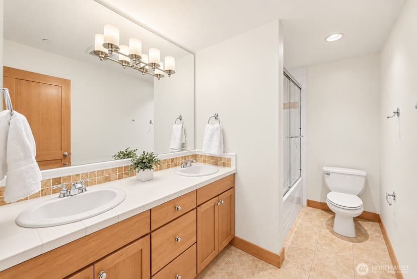 Property photo for 18520 26th Avenue NE, Lake Forest Park photo 28