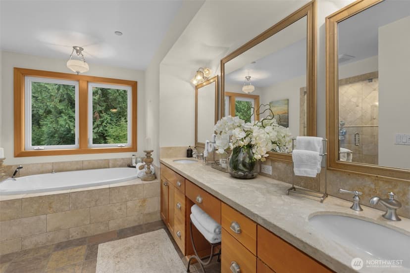 Property photo for 26415 SE Old Black Nugget Road, Issaquah photo 7