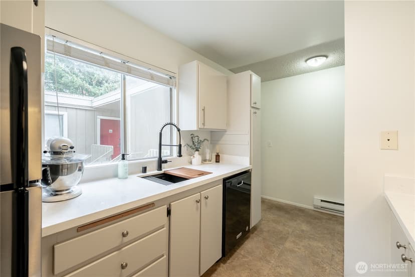 Property photo for 4801 180th Street SW #B206, Lynnwood photo 6
