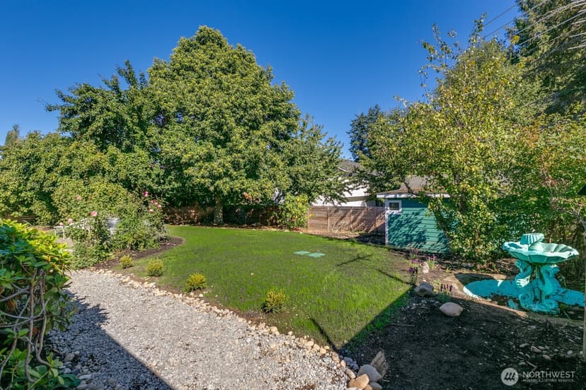 Property photo for 11303 1st Place W, Everett photo 28