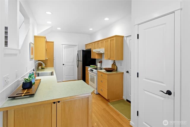 Property photo for 1870 Sakai Village Loop #28, Bainbridge Island photo 3