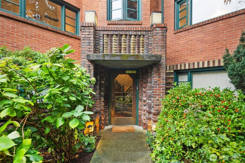 Property photo for 2717 Franklin Avenue E #102, Seattle photo 25