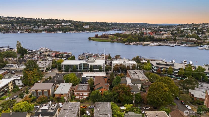 Property photo for 2717 Franklin Avenue E #102, Seattle photo 33