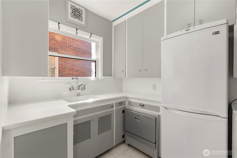 Property photo for 2717 Franklin Avenue E #102, Seattle photo 18