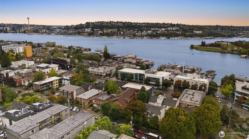 Property photo for 2717 Franklin Avenue E #102, Seattle photo 34