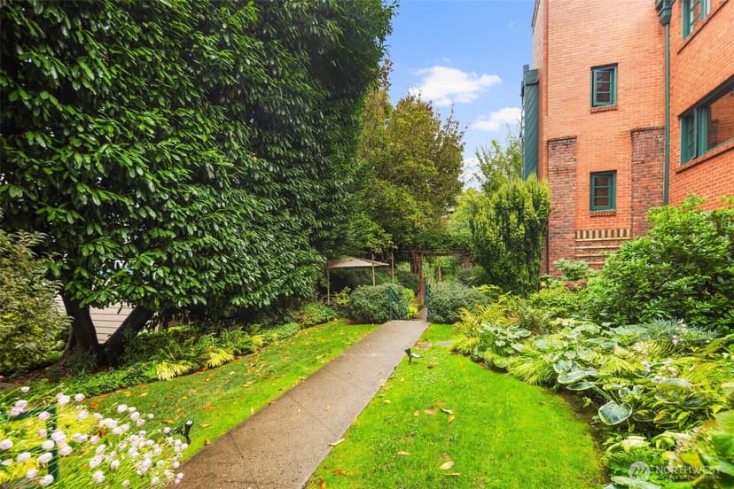 Property photo for 2717 Franklin Avenue E #102, Seattle photo 27