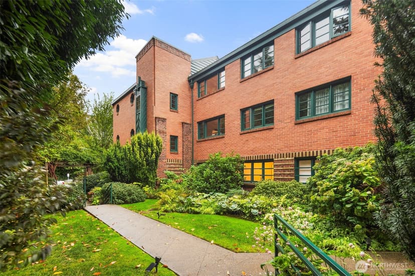 Property photo for 2717 Franklin Avenue E #102, Seattle photo 22