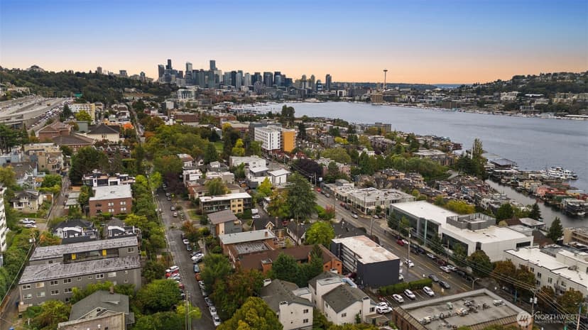 Property photo for 2717 Franklin Avenue E #102, Seattle photo 35