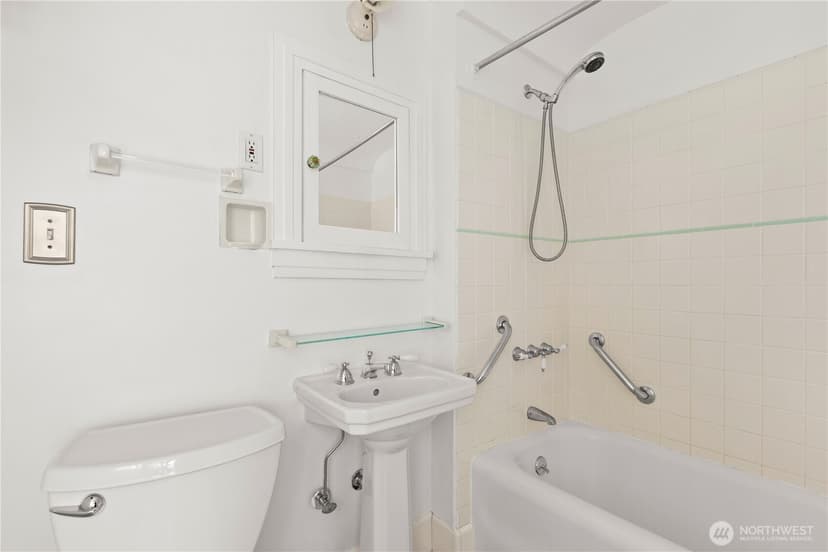 Property photo for 2717 Franklin Avenue E #102, Seattle photo 19
