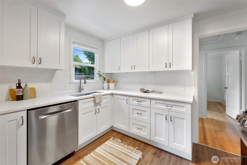 Property photo for 8044 38th Avenue NE, Seattle photo 13