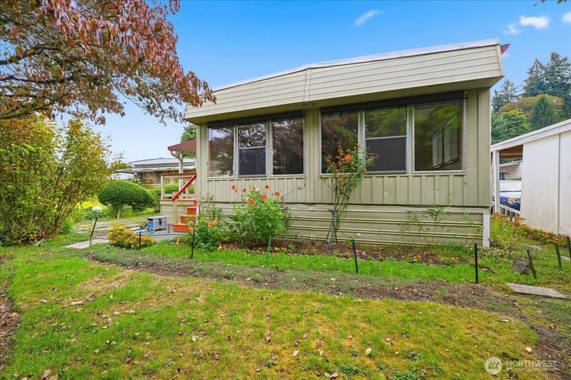Property photo for 11330 E Riverside Drive #40, Bothell photo 16