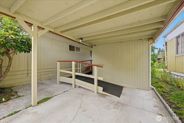 Property photo for 11330 E Riverside Drive #40, Bothell photo 4