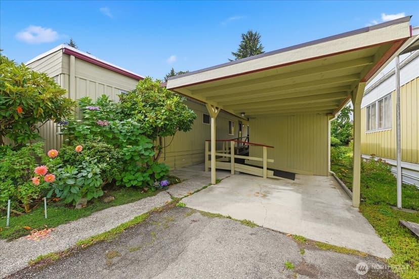 Property photo for 11330 E Riverside Drive #40, Bothell photo 2