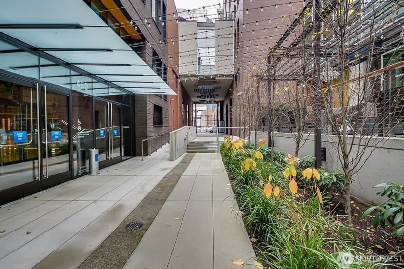 Property photo for 97 S Jackson Street #508, Seattle photo 9