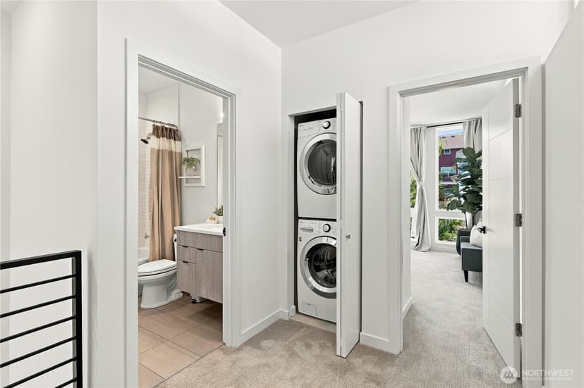 Property photo for 4608 Evanston Avenue N, Seattle photo 19
