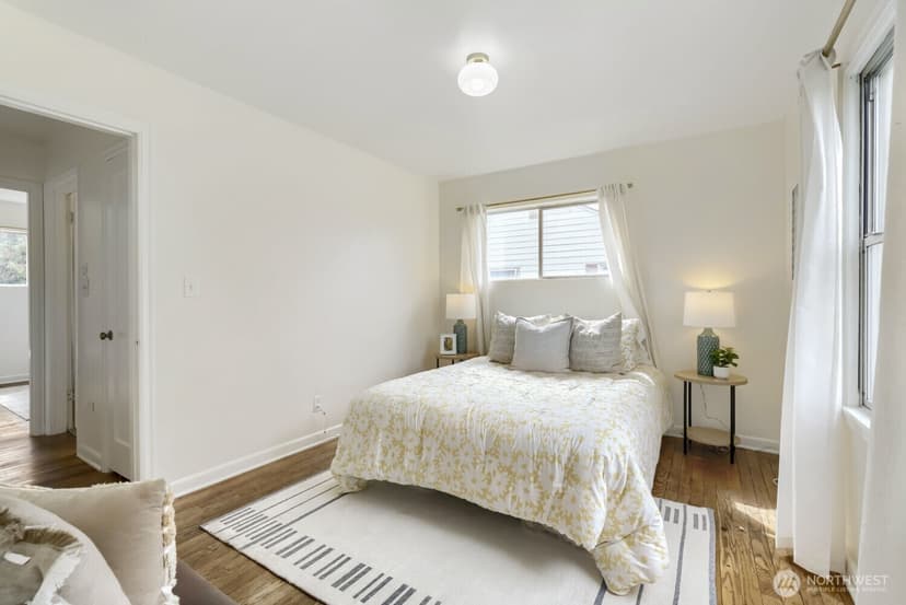 Property photo for 10808 Lake Ridge Drive S, Seattle photo 8