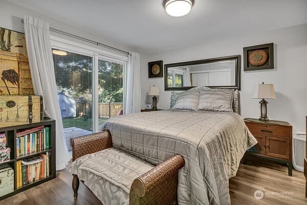 Property photo for 8022 S 112 Street, Seattle photo 6