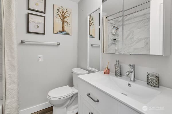 Property photo for 8022 S 112 Street, Seattle photo 9