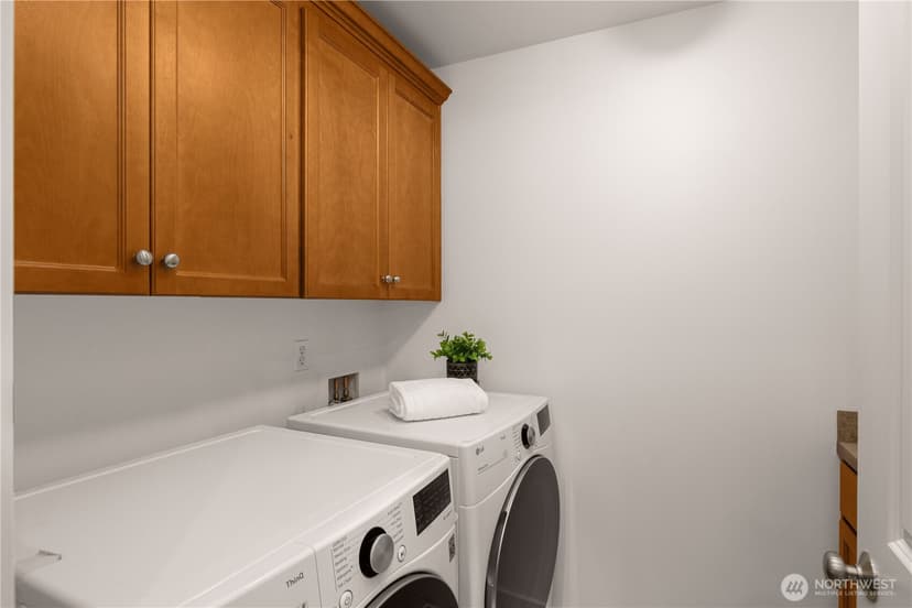 Property photo for 10608 106th Place NE, Kirkland photo 17
