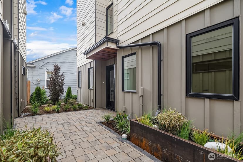 Property photo for 4353 SW Willow Street, Seattle photo 30