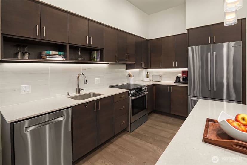 Property photo for 11903 NE 128th Street #109, Kirkland photo 4