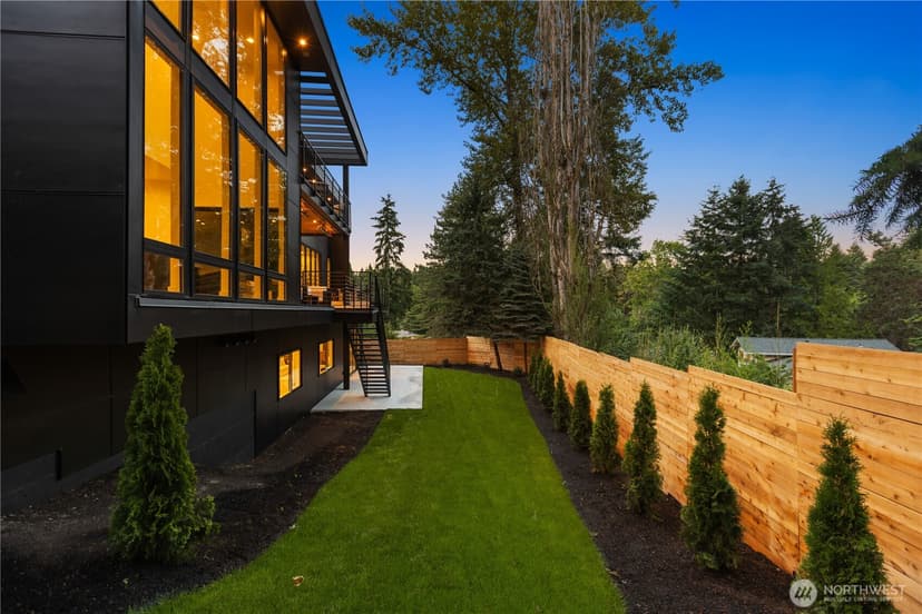 Property photo for 2908 129th Avenue NE, Bellevue photo 40