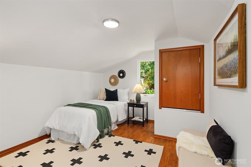 Property photo for 11040 Alton Avenue NE, Seattle photo 22
