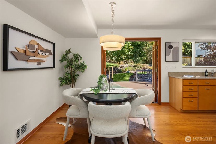Property photo for 11040 Alton Avenue NE, Seattle photo 24