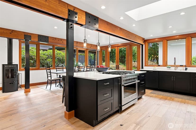 Property photo for 2716 106th Place SE, Beaux Arts photo 8