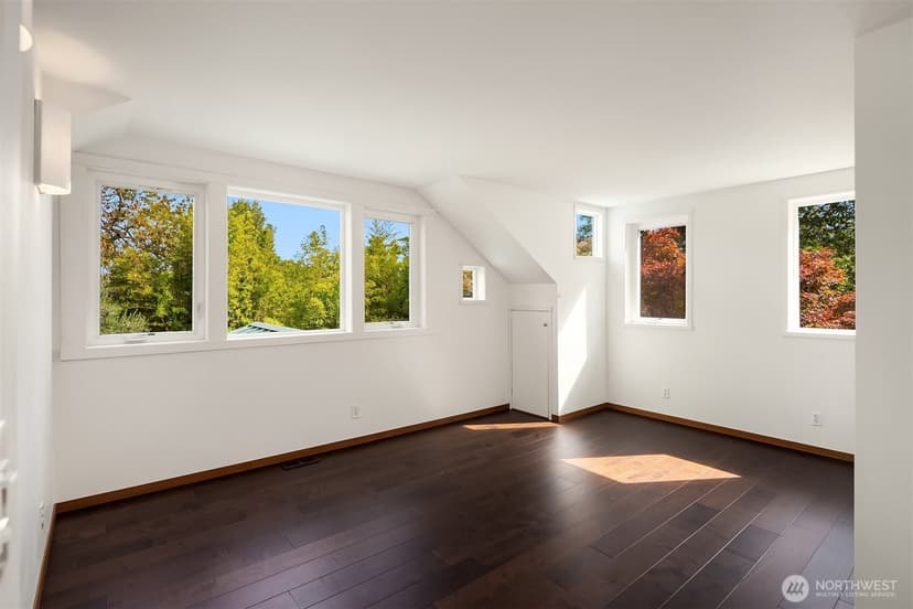 Property photo for 4520 47th Avenue S, Seattle photo 18