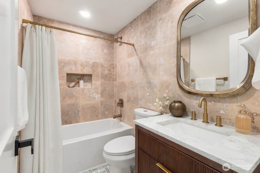 Property photo for 16839 NE 18th Street, Bellevue photo 24