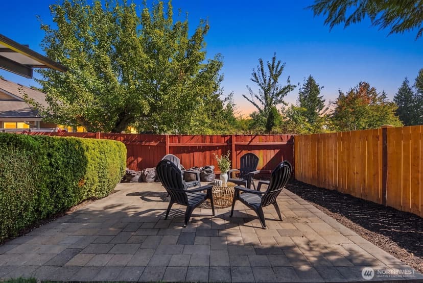 Property photo for 16839 NE 18th Street, Bellevue photo 36