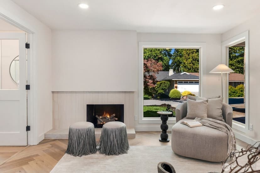 Property photo for 16839 NE 18th Street, Bellevue photo 5