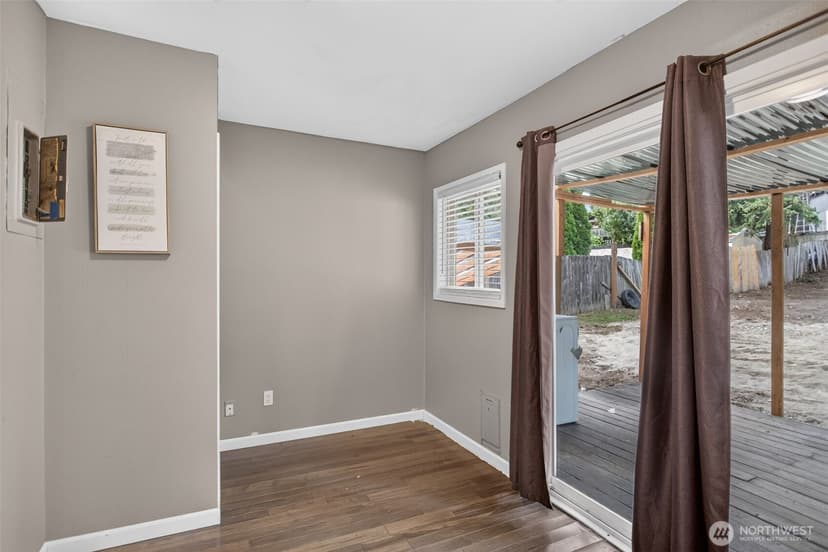 Property photo for 12809 4th Avenue S, Burien photo 9